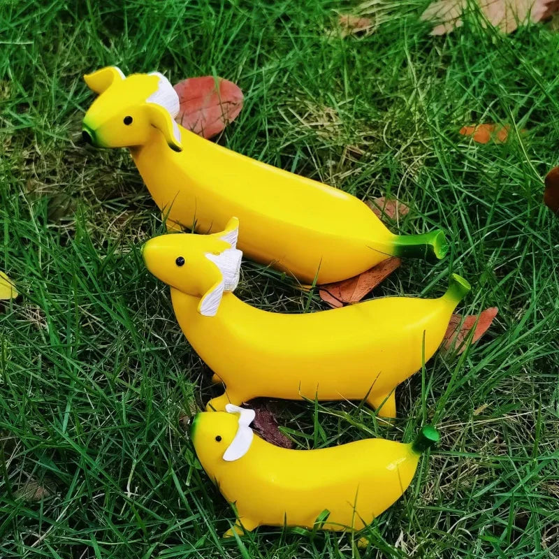 European Abstract Yellow Banana Dog Resin Craft Ornaments Art Animal Sculpture Banana Dog Living Room Countertop Decoration Gift